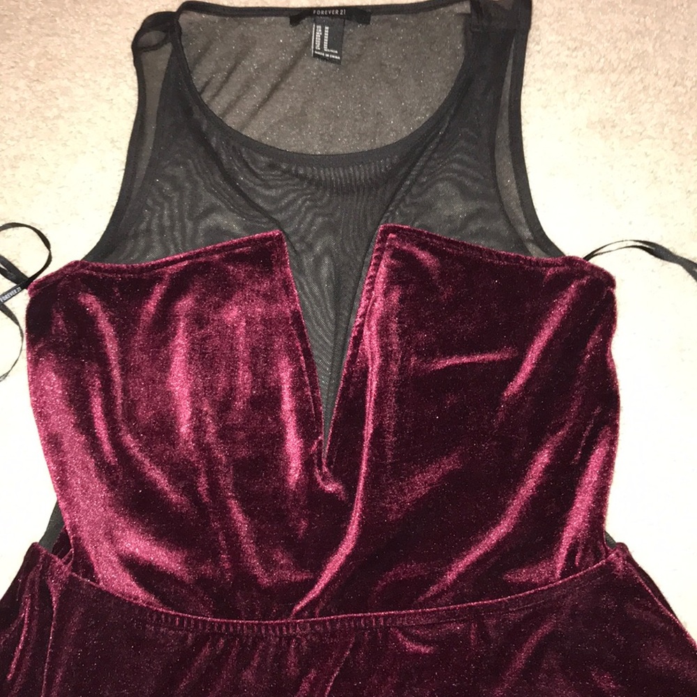 Forever21 Burgundy Velvet & Black Mesh Dress SizeM - Picture 2 of 3